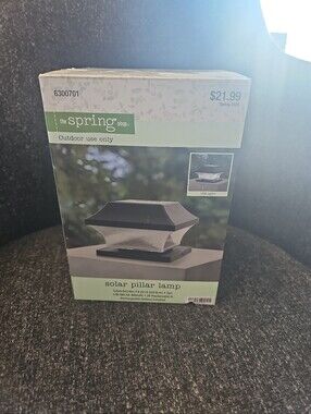 NIB The Spring Shop Outdoor Solar Pillar Lamp With Mounting Hardware